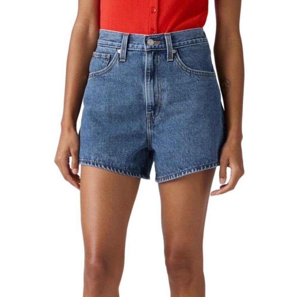 NWT Levi's Women's High Waisted Cotton Denim Jean Mom Shorts Size 33
